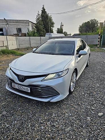 Toyota Camry: 2018 г., 2.5 л, Гибрид, Седан lalafo.kg да Toyota Camry: 2018 г., 2.5 л, Гибрид, Седан