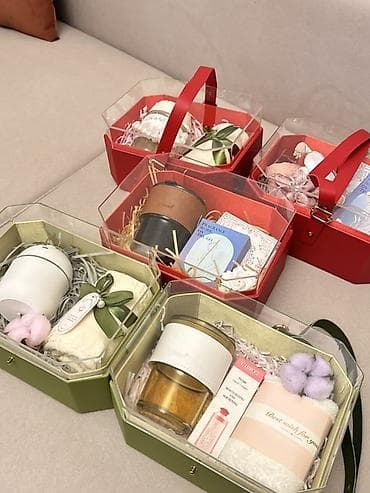 Подарочные наборы в стильных коробках-сумках - Готовые композиции в at lalafo.kg Подарочные наборы в стильных коробках-сумках - Готовые композиции в