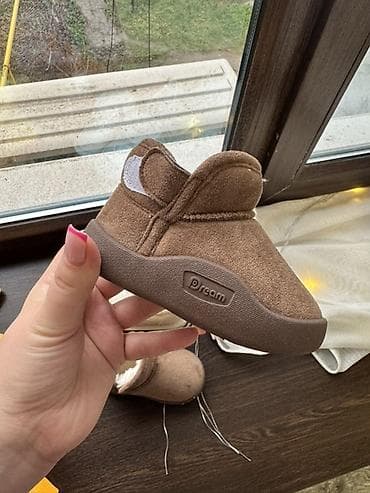 Детская зимняя обувь (пара моделей) 1) Тёплые ботиночки-угги at lalafo.kg Детская зимняя обувь (пара моделей) 1) Тёплые ботиночки-угги