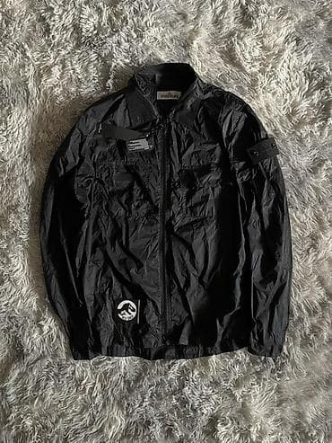 Легкая куртка Stone Island, черная - Материал: тонкий нейлон/рип-стоп at lalafo.kg Легкая куртка Stone Island, черная - Материал: тонкий нейлон/рип-стоп