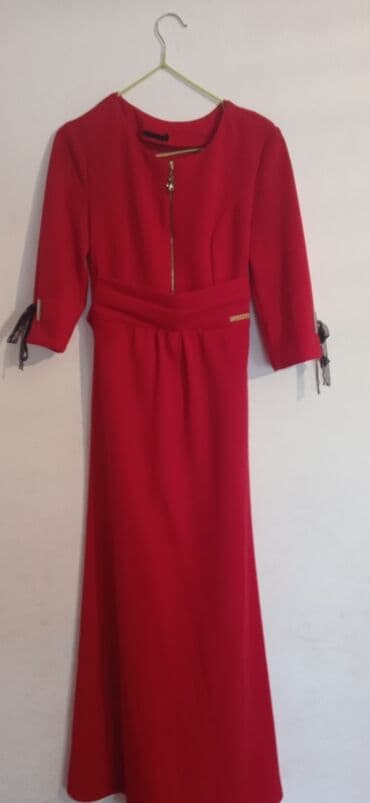 Вечернее платье, Длинная модель, С рукавами, XL at lalafo.kg Вечернее платье, Длинная модель, С рукавами, XL