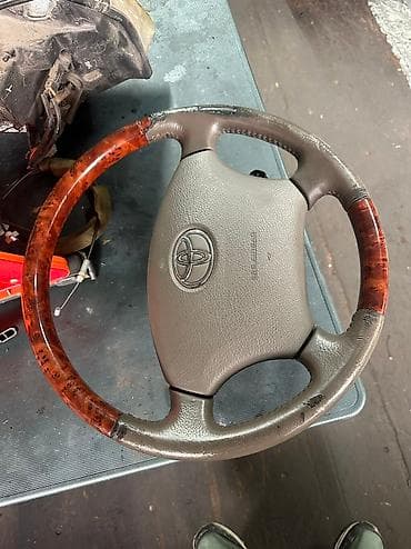 Руль Toyota 2001 г., Б/у, Оригинал, Япония at lalafo.kg Руль Toyota 2001 г., Б/у, Оригинал, Япония