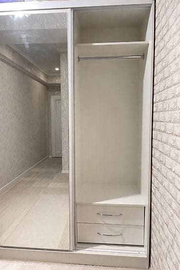 Шифоньер, шкаф для одежды, Б/у, Прямой at lalafo.kg Шифоньер, шкаф для одежды, Б/у, Прямой