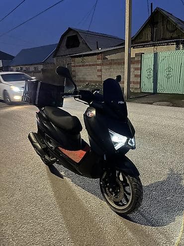 Макси-скутер Yamaha, 180 куб. см, Бензин, Б/у at lalafo.kg Макси-скутер Yamaha, 180 куб. см, Бензин, Б/у