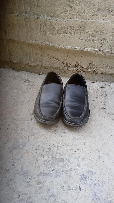 Мужские туфли, 39, Б/у, цвет - Черный, Самовывоз at lalafo.kg Мужские туфли, 39, Б/у, цвет - Черный, Самовывоз