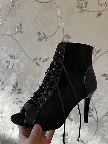 Каблуки Heels37 размер - Цвет: черный - Материалы: сочетание at lalafo.kg Каблуки Heels37 размер - Цвет: черный - Материалы: сочетание