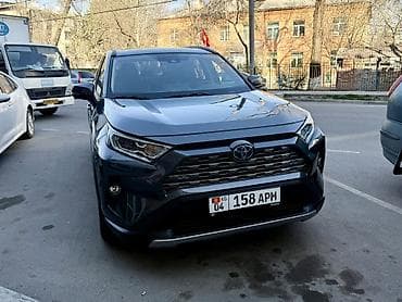 Toyota RAV4: 2019 г., 2.5 л, Автомат, Гибрид, Кроссовер at lalafo.kg Toyota RAV4: 2019 г., 2.5 л, Автомат, Гибрид, Кроссовер