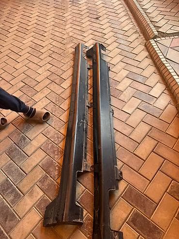 Наружные накладки порогов Honda, 2006 г. at lalafo.kg Наружные накладки порогов Honda, 2006 г.