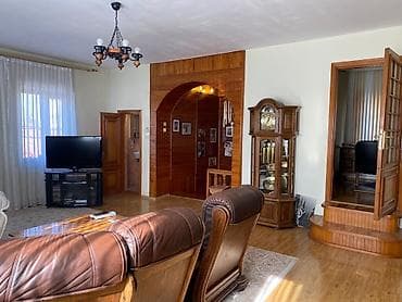 🏡 Продается 2-х этажный дом в престижном районе города Бишкек! at lalafo.kg 🏡 Продается 2-х этажный дом в престижном районе города Бишкек!