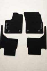 Родные Ворсовые Полики Для салона Lexus, цвет - Черный, Новый, Самовывоз at lalafo.kg Родные Ворсовые Полики Для салона Lexus, цвет - Черный, Новый, Самовывоз