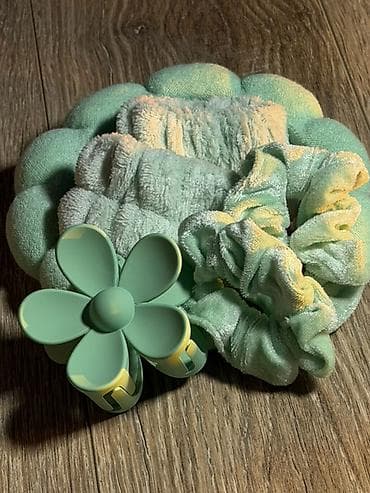 Аксессуар для волос, Заколка, Женские, Материал: Пластик at lalafo.kg — 2 Аксессуар для волос, Заколка, Женские, Материал: Пластик — 2