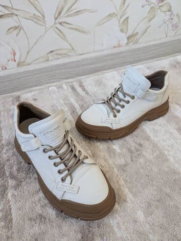 Ботинки, 41, & Other Stories, Б/у, цвет - Бежевый, Самовывоз at lalafo.kg Ботинки, 41, & Other Stories, Б/у, цвет - Бежевый, Самовывоз