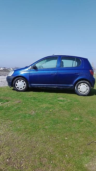 Toyota Yaris: 2001 г., 1.5 л, Механика, Бензин, Хэтчбэк at lalafo.kg Toyota Yaris: 2001 г., 1.5 л, Механика, Бензин, Хэтчбэк