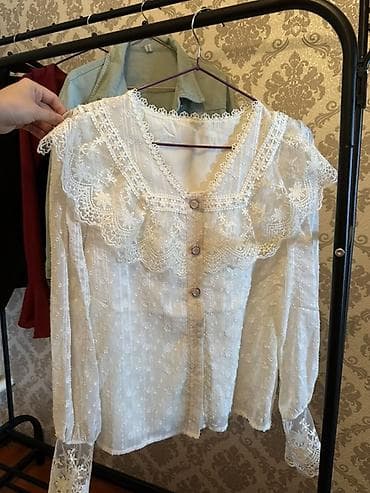 Блузка, Шифон, В цветочек, Прозрачная модель at lalafo.kg Блузка, Шифон, В цветочек, Прозрачная модель