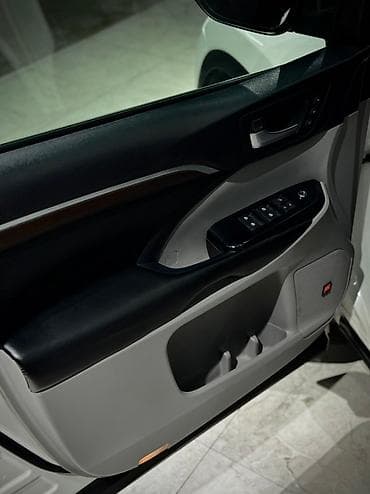 Haima: Toyota Highlander: 2014 г., 3.5 л, Автомат, Бензин, Кроссовер lalafo.kg да — 5 Haima: Toyota Highlander: 2014 г., 3.5 л, Автомат, Бензин, Кроссовер — 5