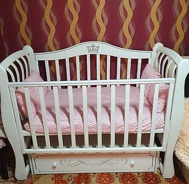 Детская кровать трансформер, Б/у, Другой тип, цвет - Розовый at lalafo.kg Детская кровать трансформер, Б/у, Другой тип, цвет - Розовый