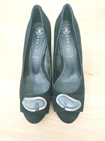 Замшевые туфли 39 размер. Одевала один раз. Качество отличное at lalafo.kg Замшевые туфли 39 размер. Одевала один раз. Качество отличное