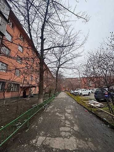 2 комнаты, 53 м², Индивидуалка, 2 этаж, Косметический ремонт at lalafo.kg — 7 2 комнаты, 53 м², Индивидуалка, 2 этаж, Косметический ремонт — 7
