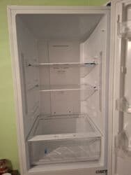 Холодильник Avest, Б/у, Двухкамерный at lalafo.kg Холодильник Avest, Б/у, Двухкамерный