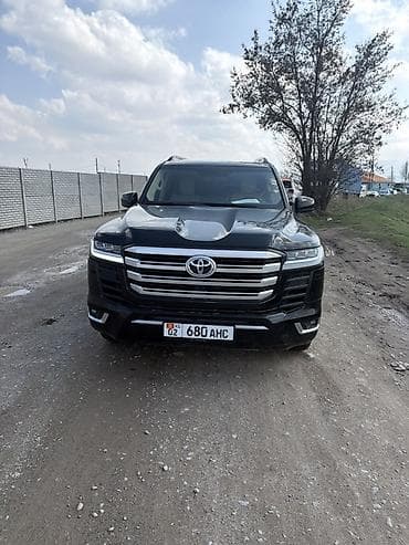 Toyota Land Cruiser: 2021 г., 4 л, Автомат, Бензин, Внедорожник at lalafo.kg Toyota Land Cruiser: 2021 г., 4 л, Автомат, Бензин, Внедорожник