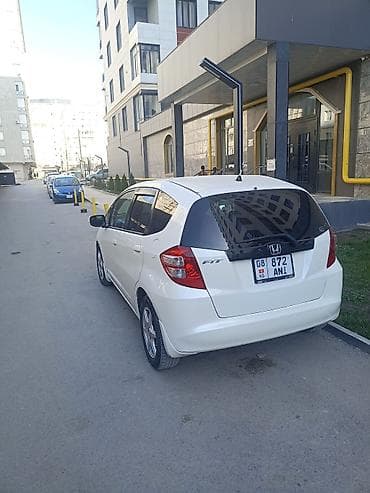 Honda Fit: 2008 г., 1.3 л, Автомат, Хэтчбэк at lalafo.kg Honda Fit: 2008 г., 1.3 л, Автомат, Хэтчбэк
