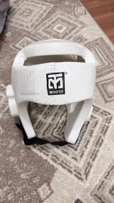 Защита головы для единоборств 1) Белый шлем MOOTO 500сом at lalafo.kg Защита головы для единоборств 1) Белый шлем MOOTO 500сом