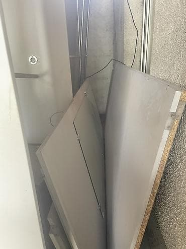 Купе шкафтар: Мебель-шкафы для бутика. Расчитан на 40 квадратов. С освещением и lalafo.kg да — 5 Купе шкафтар: Мебель-шкафы для бутика. Расчитан на 40 квадратов. С освещением и — 5