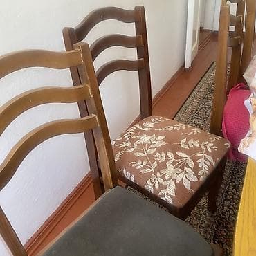 Стол и стул для зала at lalafo.kg Стол и стул для зала
