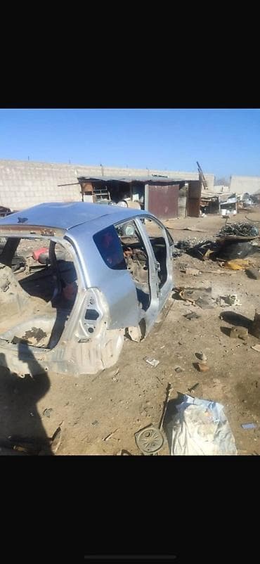 Стойка кузова Honda at lalafo.kg Стойка кузова Honda