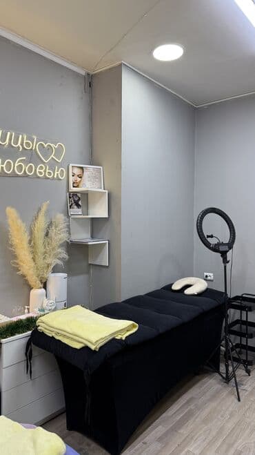 Сдается в аренду кушетка Отличная локация на первой линии по улице at lalafo.kg Сдается в аренду кушетка Отличная локация на первой линии по улице