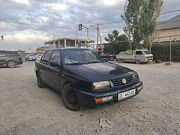Volkswagen Vento: 1996 г., 1.8 л, Механика, Бензин, Седан at lalafo.kg Volkswagen Vento: 1996 г., 1.8 л, Механика, Бензин, Седан