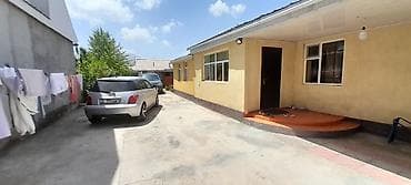 Дом с придворовой территорией и хозпостройками - Одноэтажный жилой at lalafo.kg Дом с придворовой территорией и хозпостройками - Одноэтажный жилой