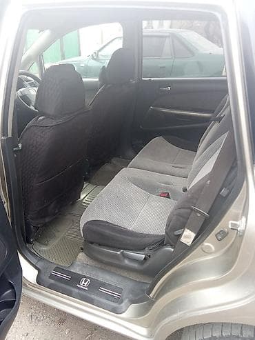 Honda Stream: 2001 г., 2 л, Автомат, Газ, Универсал at lalafo.kg — 7 Honda Stream: 2001 г., 2 л, Автомат, Газ, Универсал — 7