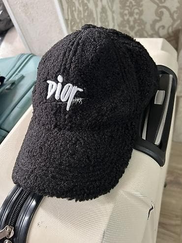 Кепка, Бейсболка, Козырек: Изогнутый, С вышивкой at lalafo.kg Кепка, Бейсболка, Козырек: Изогнутый, С вышивкой