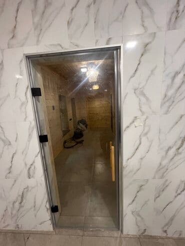 Стеклянная дверь для бани/сауны - Полотно из закалённого стекла at lalafo.kg Стеклянная дверь для бани/сауны - Полотно из закалённого стекла