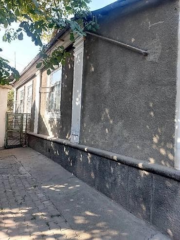 Продается кирпичный дом на участке площадью 4,62 сотки, фактически 6,8 at lalafo.kg Продается кирпичный дом на участке площадью 4,62 сотки, фактически 6,8