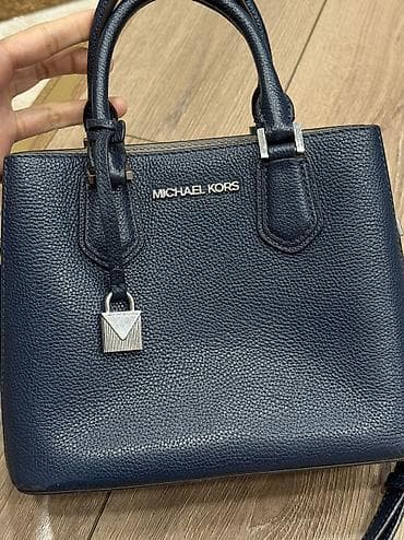 Классическая сумка, Michael Kors, Материал: Натуральная кожа, Оригинал, Женские, Б/у at lalafo.kg Классическая сумка, Michael Kors, Материал: Натуральная кожа, Оригинал, Женские, Б/у