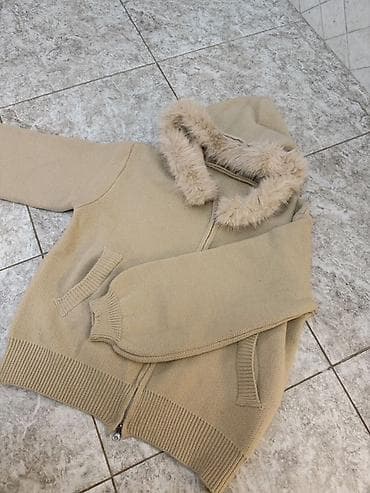 Көйнөктөр: Бежевая вязаная кофта/худи на молнии с капюшоном и искусственным мехом lalafo.kg да — 2 Көйнөктөр: Бежевая вязаная кофта/худи на молнии с капюшоном и искусственным мехом — 2