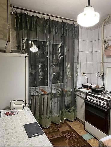 2 комнаты, 41 м², Черёмушки мкр., Хрущевка, 1 этаж, Старый ремонт at lalafo.kg 2 комнаты, 41 м², Черёмушки мкр., Хрущевка, 1 этаж, Старый ремонт