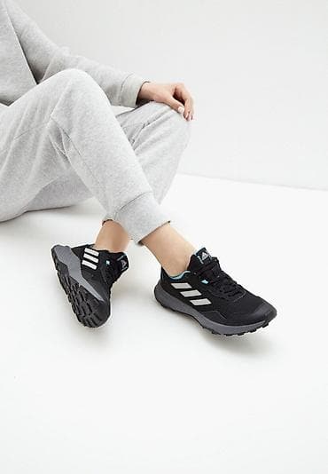 Кроссовки, 40.5, Adidas, Новый, Самовывоз at lalafo.kg Кроссовки, 40.5, Adidas, Новый, Самовывоз