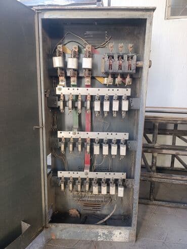 холодильний шкаф: Распределительный пункт РП-7 (металлический шкаф с силовой начинкой) at lalafo.kg — 1 холодильний шкаф: Распределительный пункт РП-7 (металлический шкаф с силовой начинкой) — 1