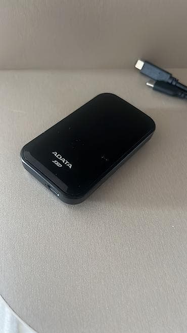 SSD диск, накопитель ADATA на 1 TB с двумя проводами разъём USB at lalafo.kg SSD диск, накопитель ADATA на 1 TB с двумя проводами разъём USB