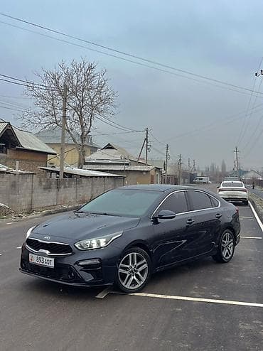 Kia K3: 2018 г., 1.6 л, Вариатор, Бензин, Седан at lalafo.kg Kia K3: 2018 г., 1.6 л, Вариатор, Бензин, Седан
