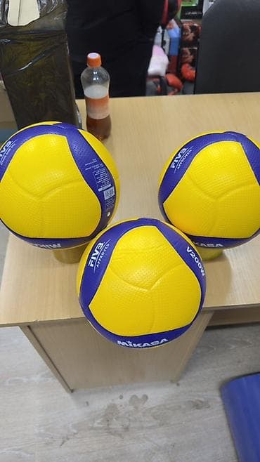 Волейбольный мяч Mikasa V200W Оригинал доставка бекер - Официальная at lalafo.kg Волейбольный мяч Mikasa V200W Оригинал доставка бекер - Официальная