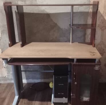 Компьютерный стол, Б/у, С полками at lalafo.kg Компьютерный стол, Б/у, С полками