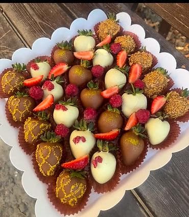 Водолазкалар: Клубника в шоколаде Оформление +подарочная коробка бесплатно 🎁 Сочная lalafo.kg да — 4 Водолазкалар: Клубника в шоколаде Оформление +подарочная коробка бесплатно 🎁 Сочная — 4