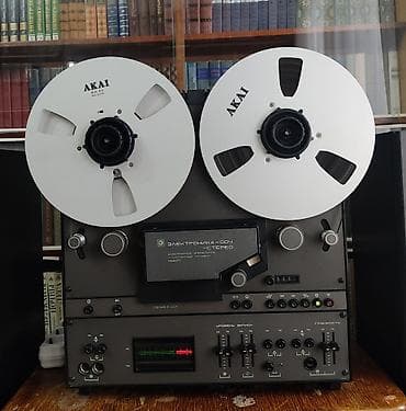 Катушечный стереомагнитофон «Электроника‑004» с реверсом. Один из at lalafo.kg Катушечный стереомагнитофон «Электроника‑004» с реверсом. Один из