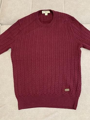 Свитер Burberry London, размер S (на бирке S/P). - Цвет: насыщенный at lalafo.kg Свитер Burberry London, размер S (на бирке S/P). - Цвет: насыщенный