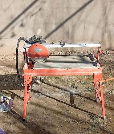 Электрический плиткорез на станине - Формат: напольный станок с at lalafo.kg Электрический плиткорез на станине - Формат: напольный станок с