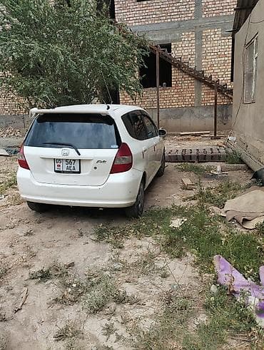 Honda Fit: 2002 г., 1.3 л, Автомат, Хэтчбэк at lalafo.kg — 3 Honda Fit: 2002 г., 1.3 л, Автомат, Хэтчбэк — 3